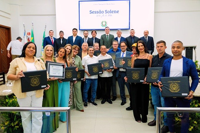 Câmara Municipal de Alfredo Chaves homenageia cidadãos com o Título de Cidadão Alfredense